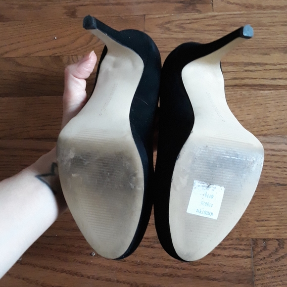 Banana Republic suede pumps - Picture 2 of 4